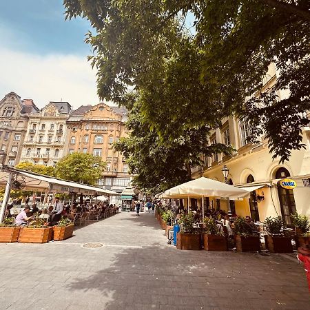Merry Rooms Budapest Luaran gambar